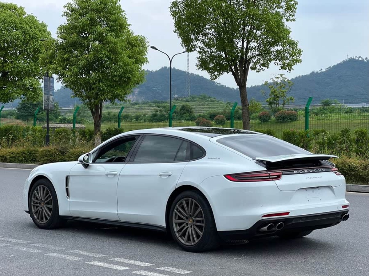 保時(shí)捷 Panamera  2017款 Panamera 4 行政加長(zhǎng)版 3.0T圖片