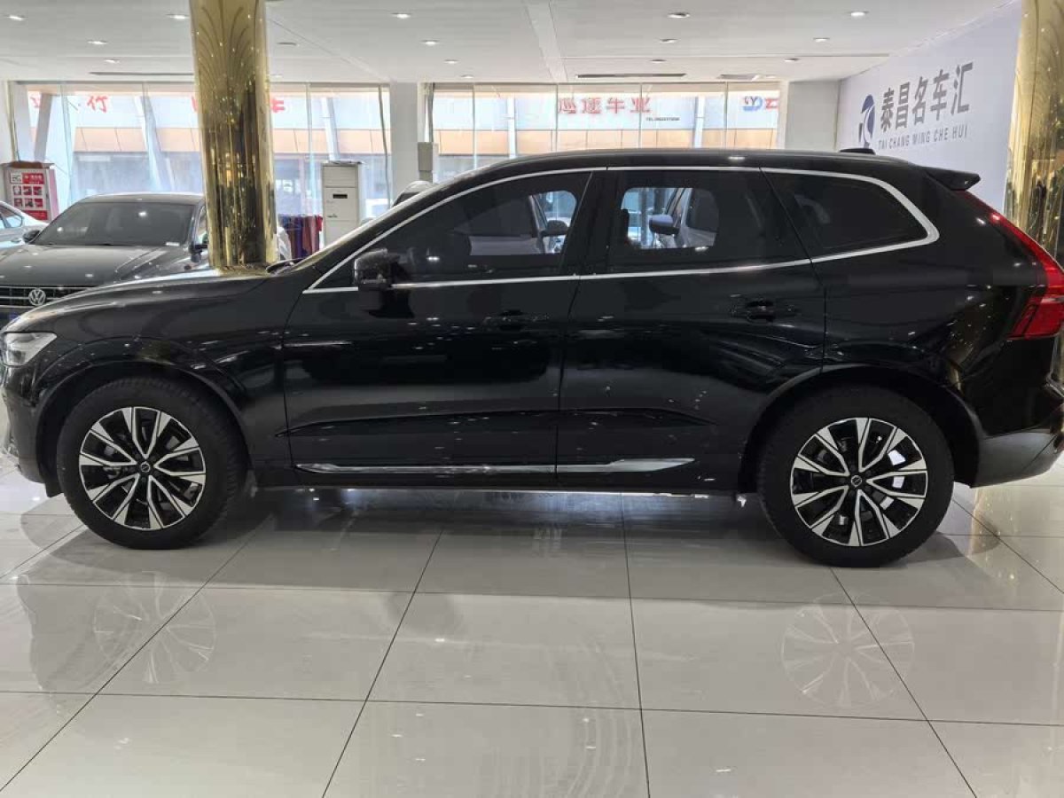 沃爾沃 XC60  2024款 B5 四驅(qū)智遠(yuǎn)豪華版圖片