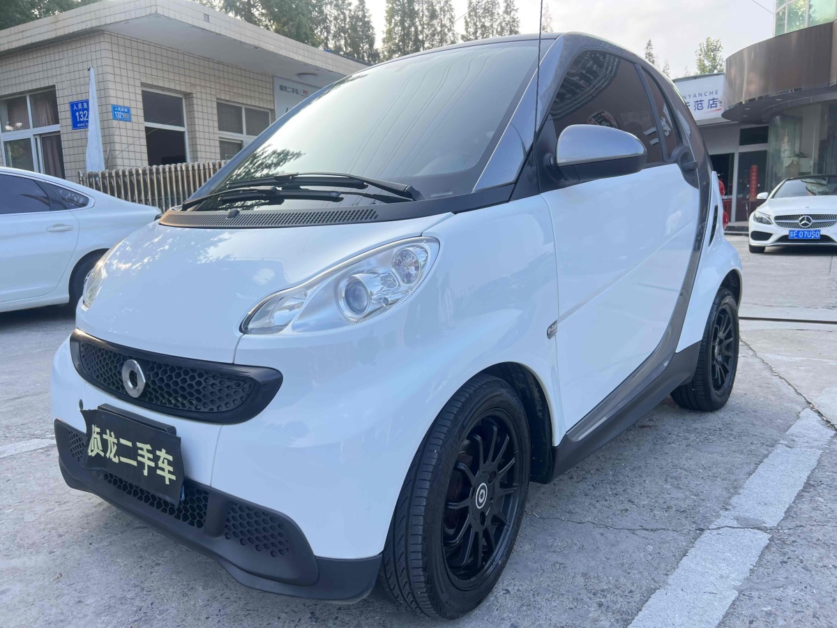 smart fortwo  2012款 1.0 MHD 硬頂標(biāo)準(zhǔn)版圖片