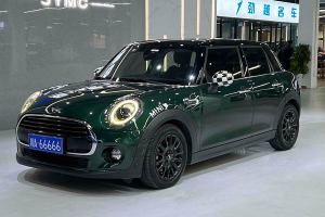 MINI MINI 1.5T COOPER 經(jīng)典派 五門版