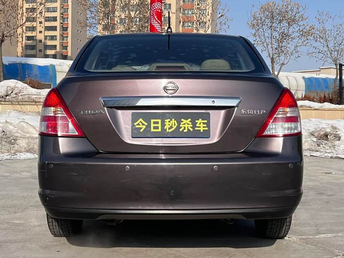 日產(chǎn) 頤達(dá)  2009款 1.6L 自動(dòng)科技版圖片