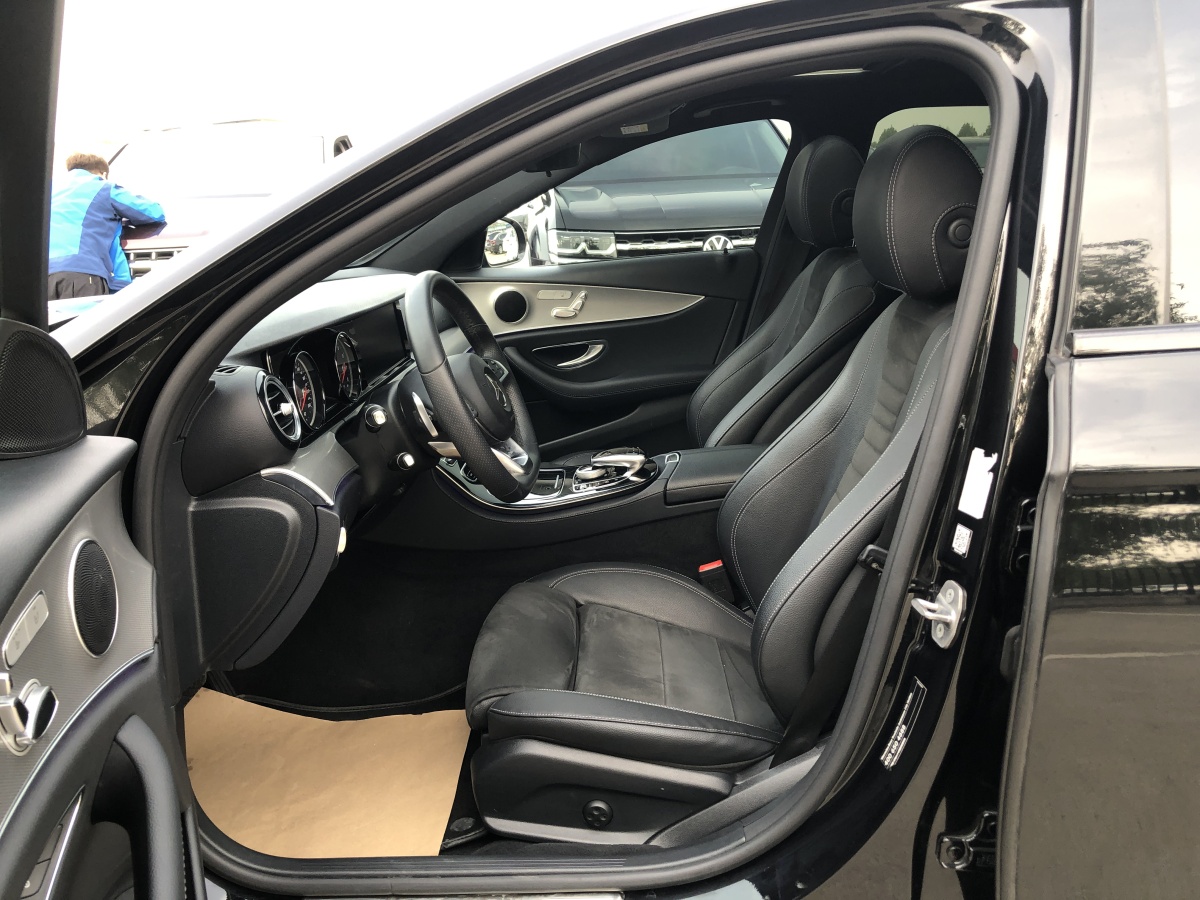 奔驰 奔驰E级  2017款 改款 E 200 运动型 4MATIC图片