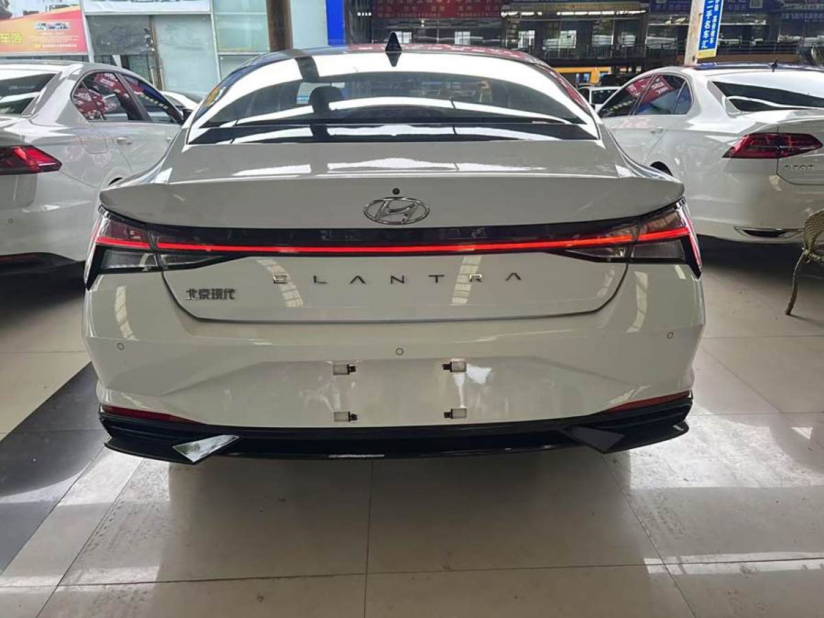 現(xiàn)代 伊蘭特  2021款 1.5L LUX尊貴版圖片