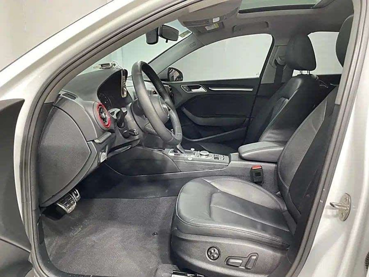奧迪 奧迪A3  2017款 Limousine 35 TFSI 進(jìn)取型圖片
