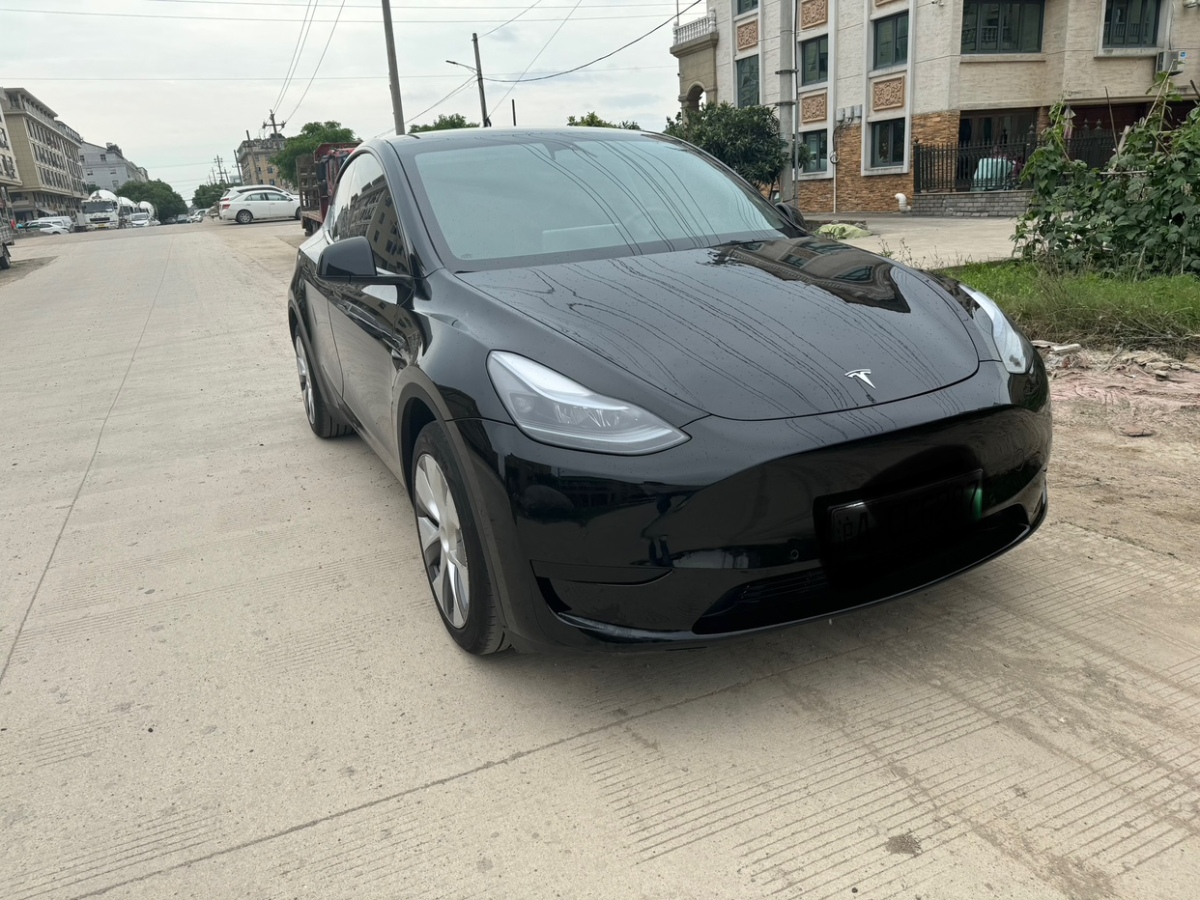 特斯拉 Model Y  2023款 后輪驅(qū)動(dòng)版圖片