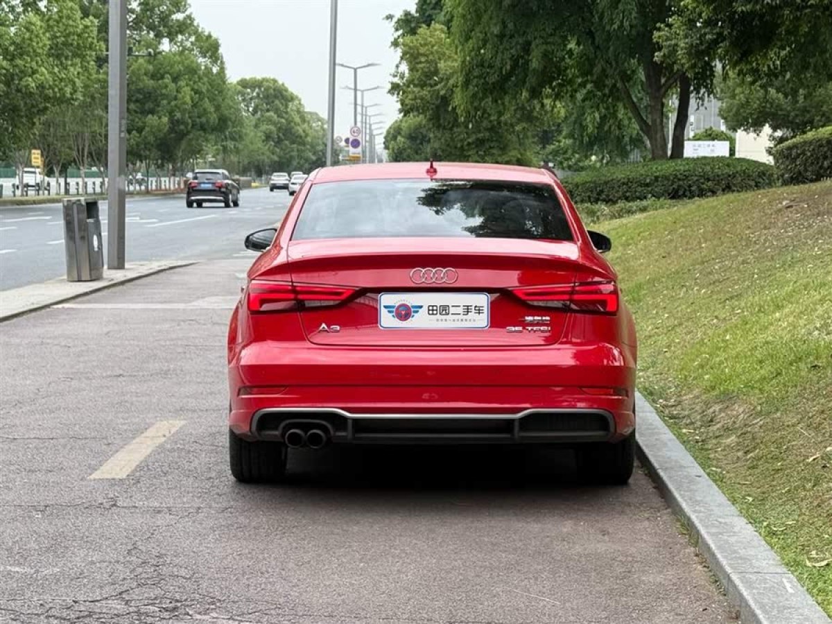 奧迪 奧迪A3  2018款 30周年年型 Limousine 35 TFSI 時(shí)尚型圖片