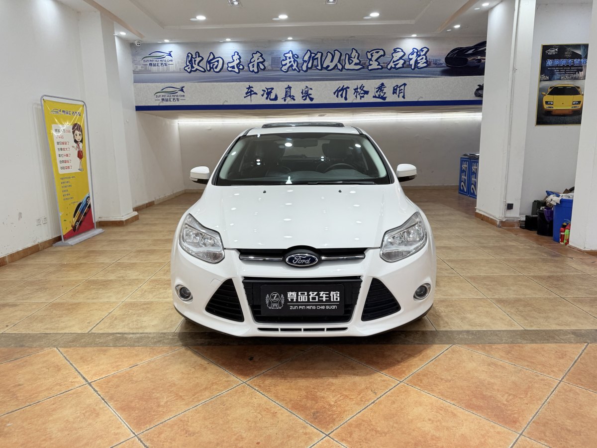 福特 福克斯  2012款 兩廂 1.6L 自動(dòng)風(fēng)尚型圖片