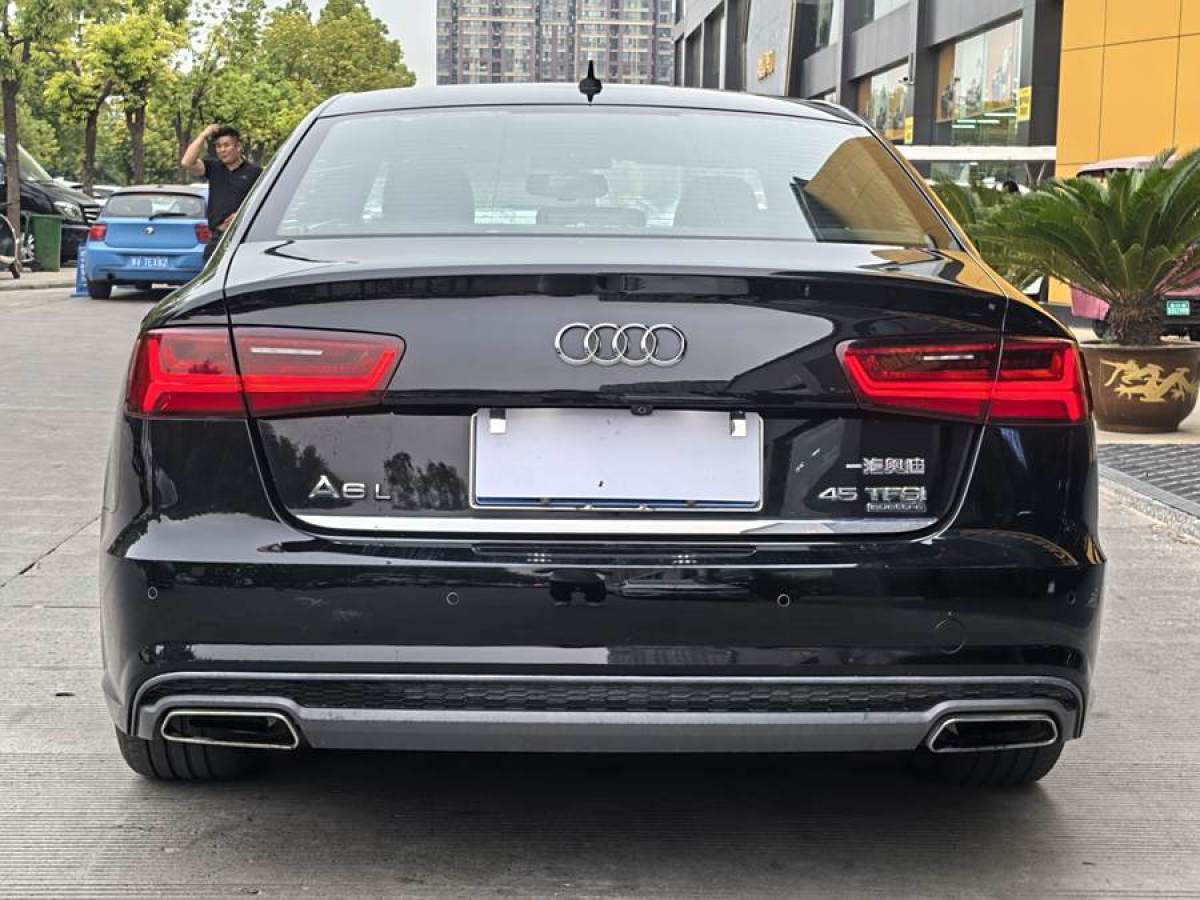 奧迪 奧迪A4L  2018款 30周年年型 45 TFSI quattro 運(yùn)動型圖片