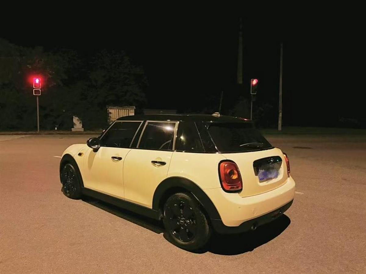 MINI MINI  2015款 1.2T ONE 五門版圖片