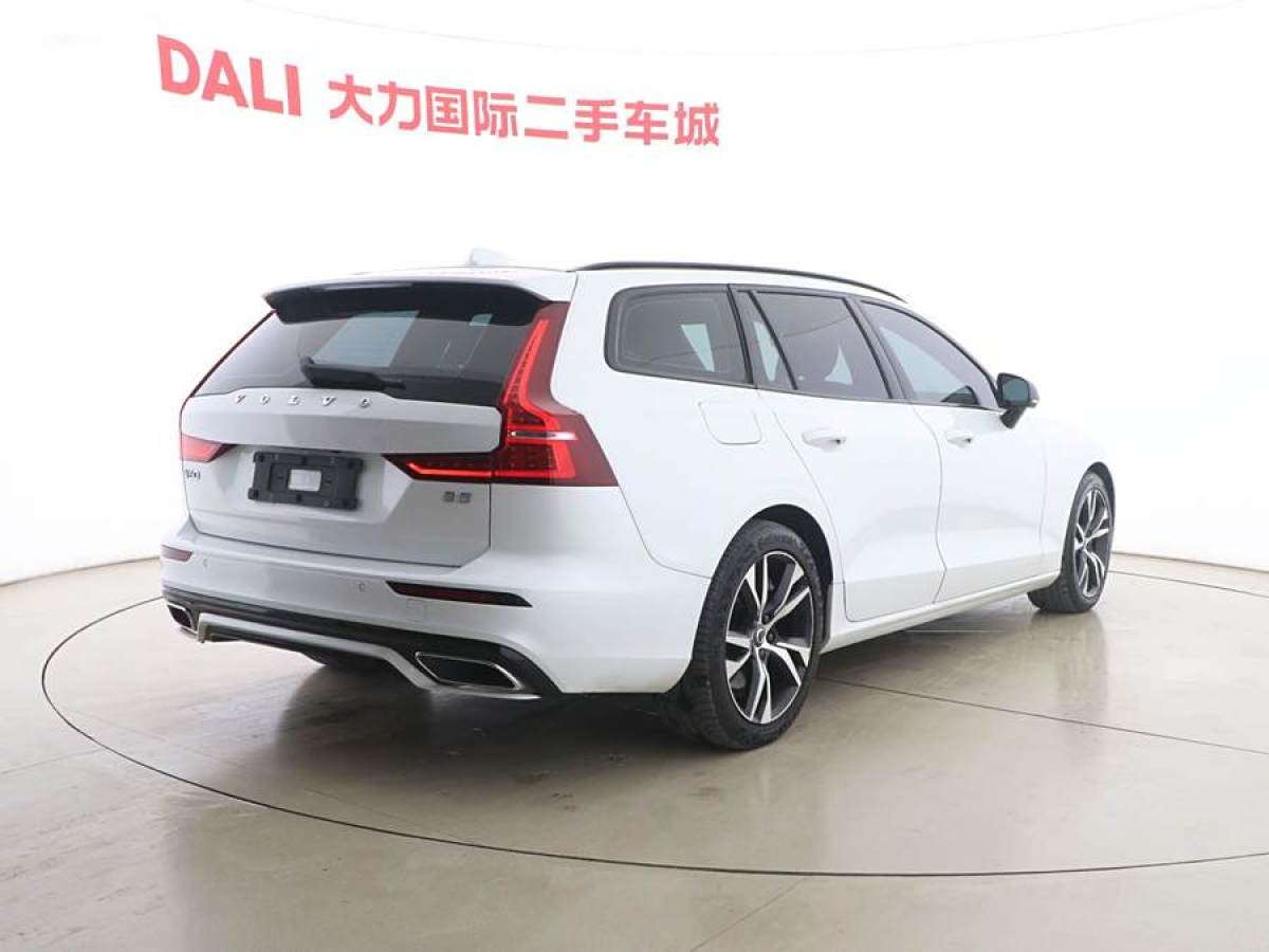 沃爾沃 V60  2021款 B5 智遠(yuǎn)豪華版圖片