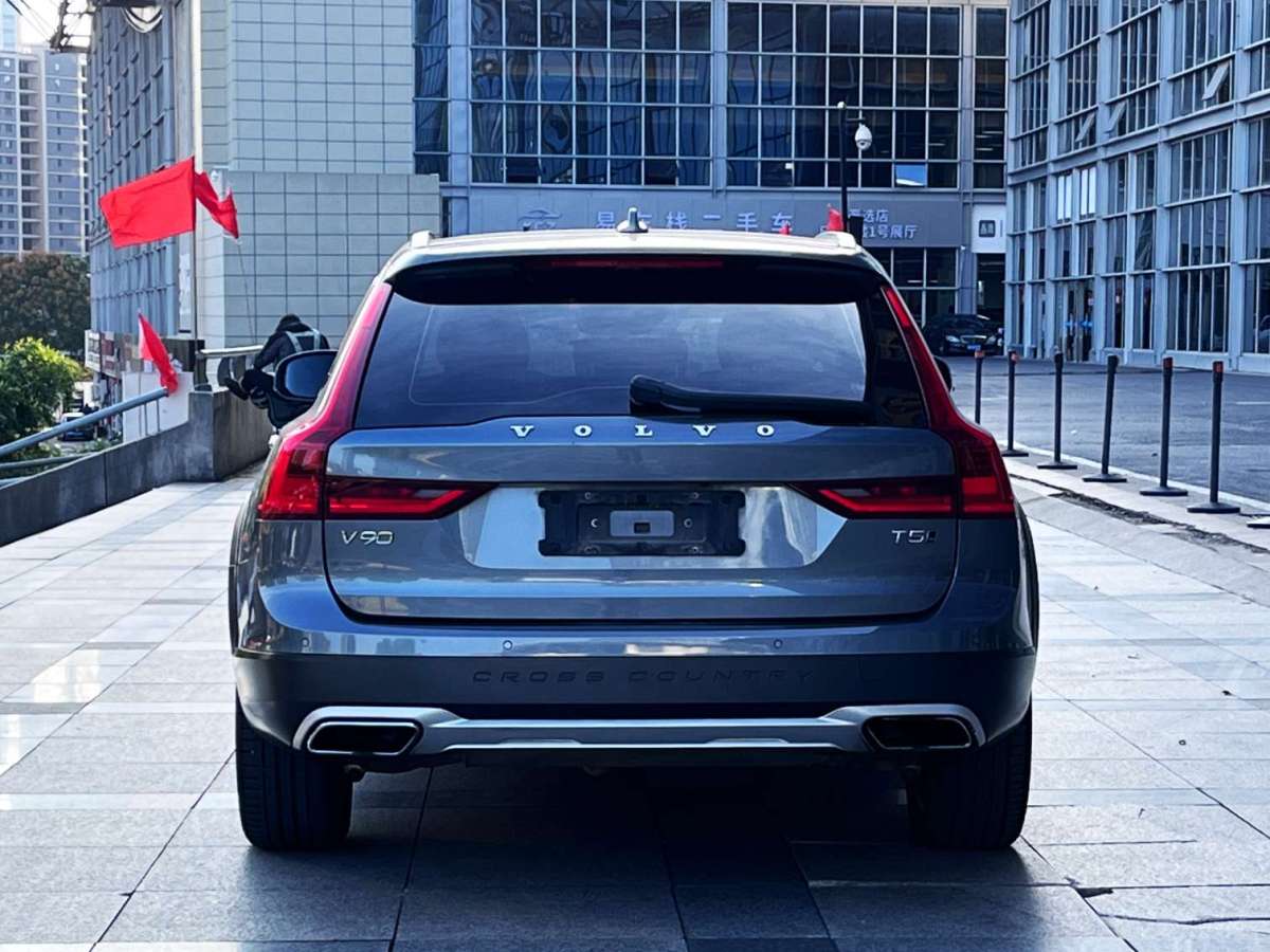 2020年3月沃爾沃 V90  2020款 Cross Country T5 AWD 智遠(yuǎn)版