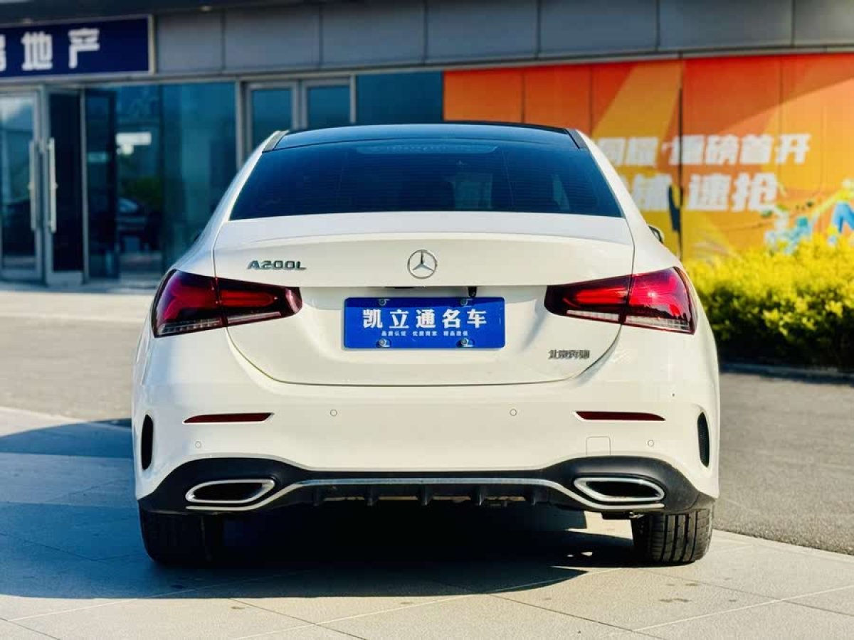 奔馳 奔馳A級  2021款 A 200 L 運動轎車時尚型圖片