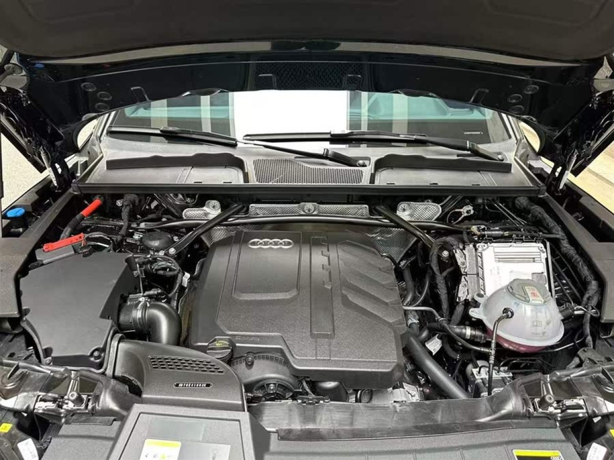 奧迪 奧迪Q5L  2024款 40 TFSI 豪華動(dòng)感型圖片