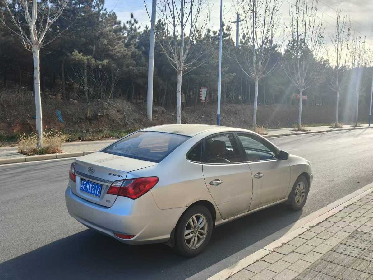 現(xiàn)代 悅動  2011款 1.6L 手動豪華型圖片