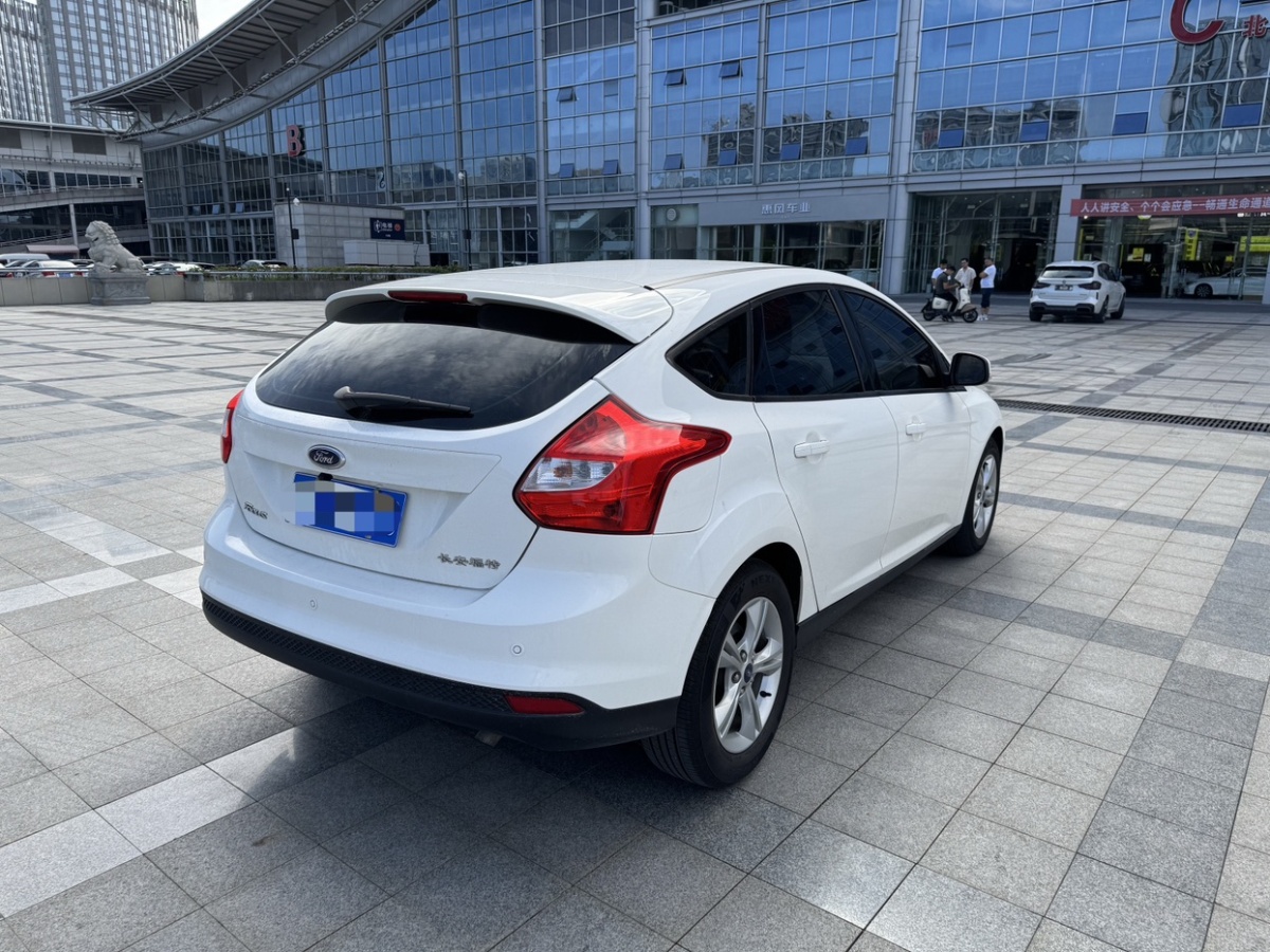 福特 ?？怂? 2012款 兩廂 1.6L 自動(dòng)舒適型圖片