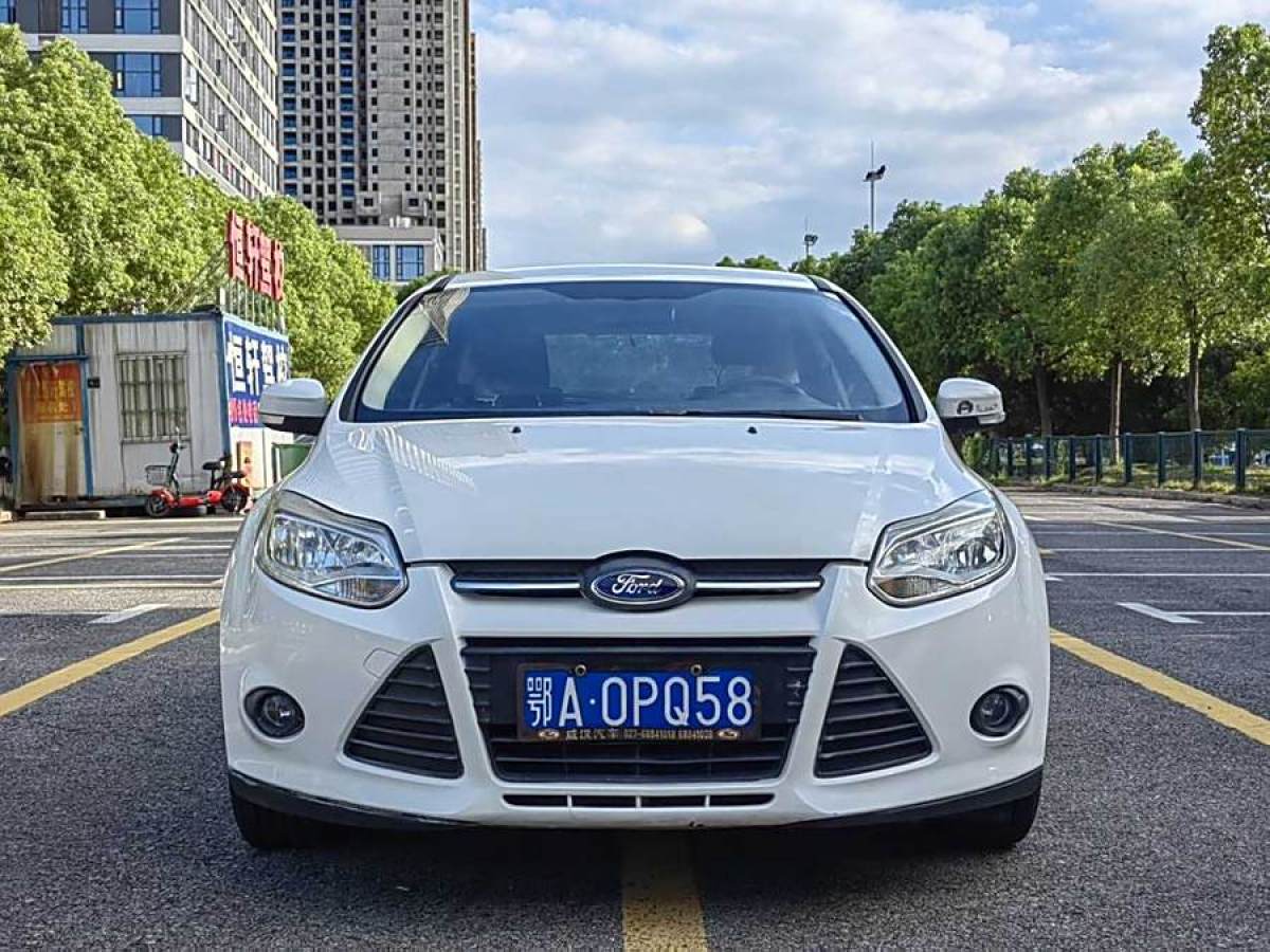 福特 ?？怂? 2012款 兩廂 1.6L 自動(dòng)舒適型圖片