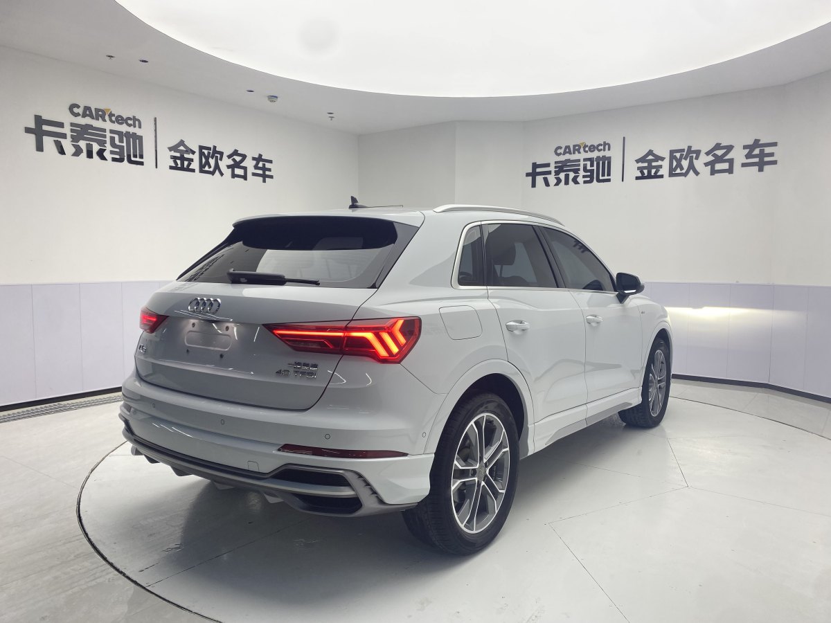 奧迪 奧迪Q3  2023款 40 TFSI 時(shí)尚動(dòng)感型圖片