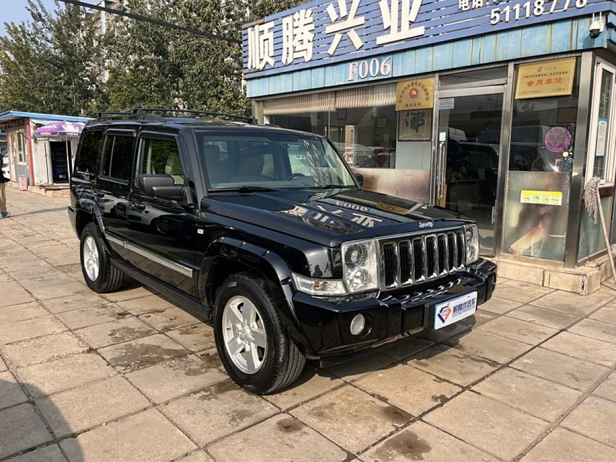 Jeep 指揮官經(jīng)典  2008款 5.7 HEMI圖片