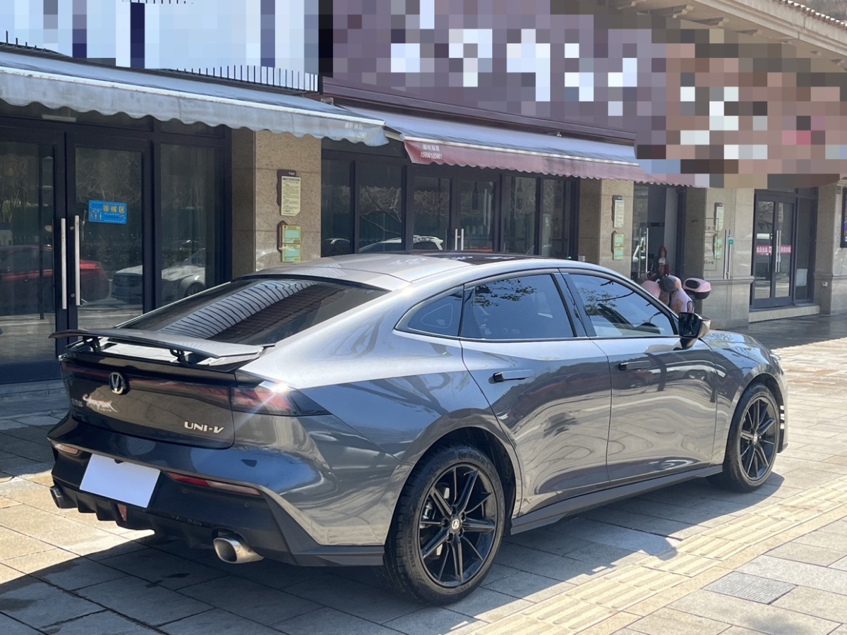 長(zhǎng)安 長(zhǎng)安UNI-V  2023款 1.5T 尊享型圖片