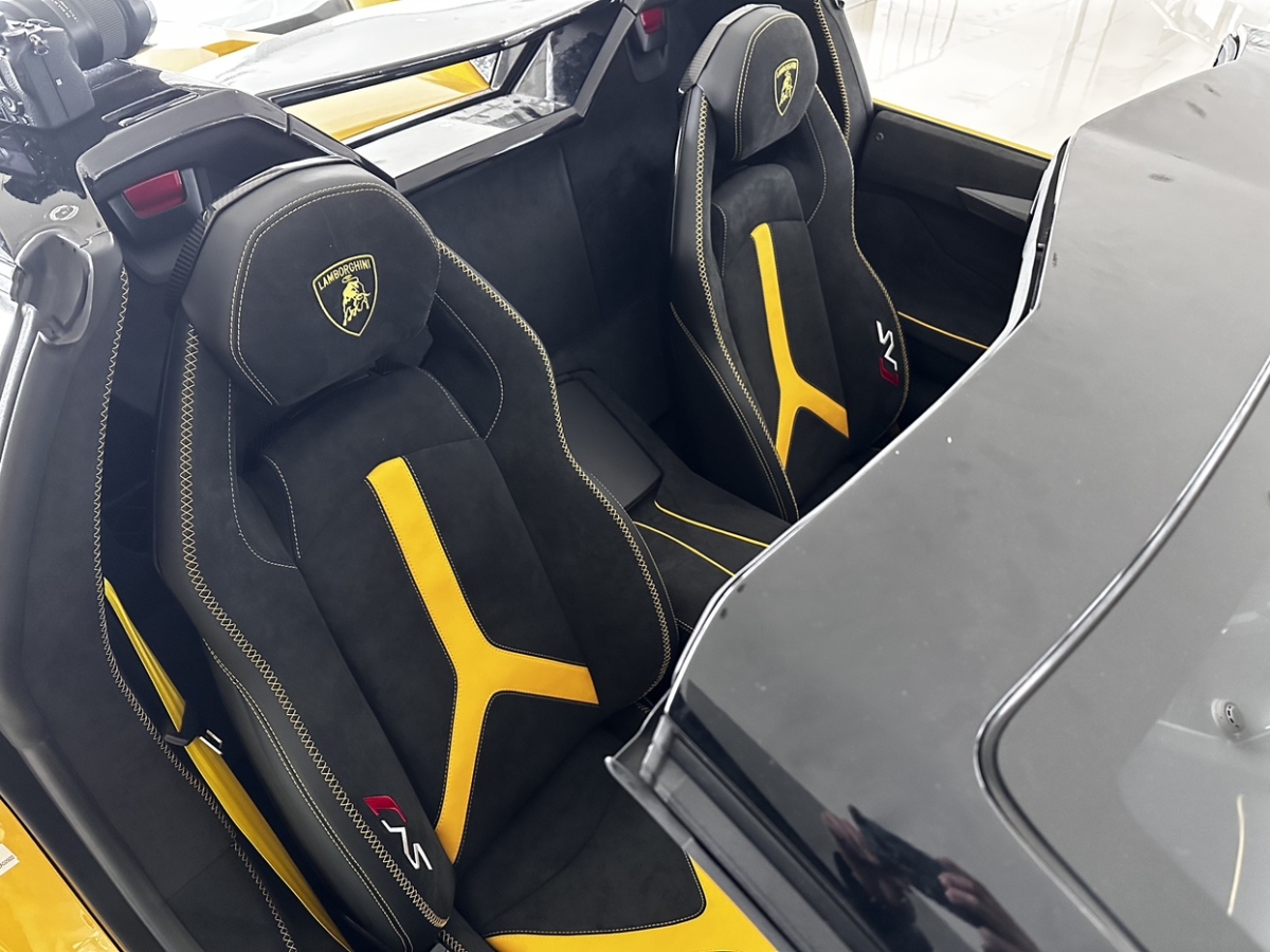 蘭博基尼 Aventador  2013款 LP 700-4 Roadster圖片