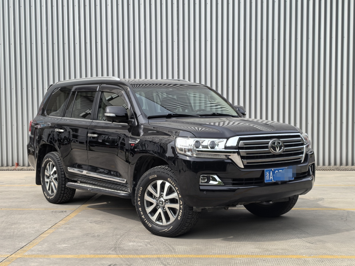 2018年1月豐田 蘭德酷路澤  2018款 5.7L VX-R 12氣 底升(中東版)