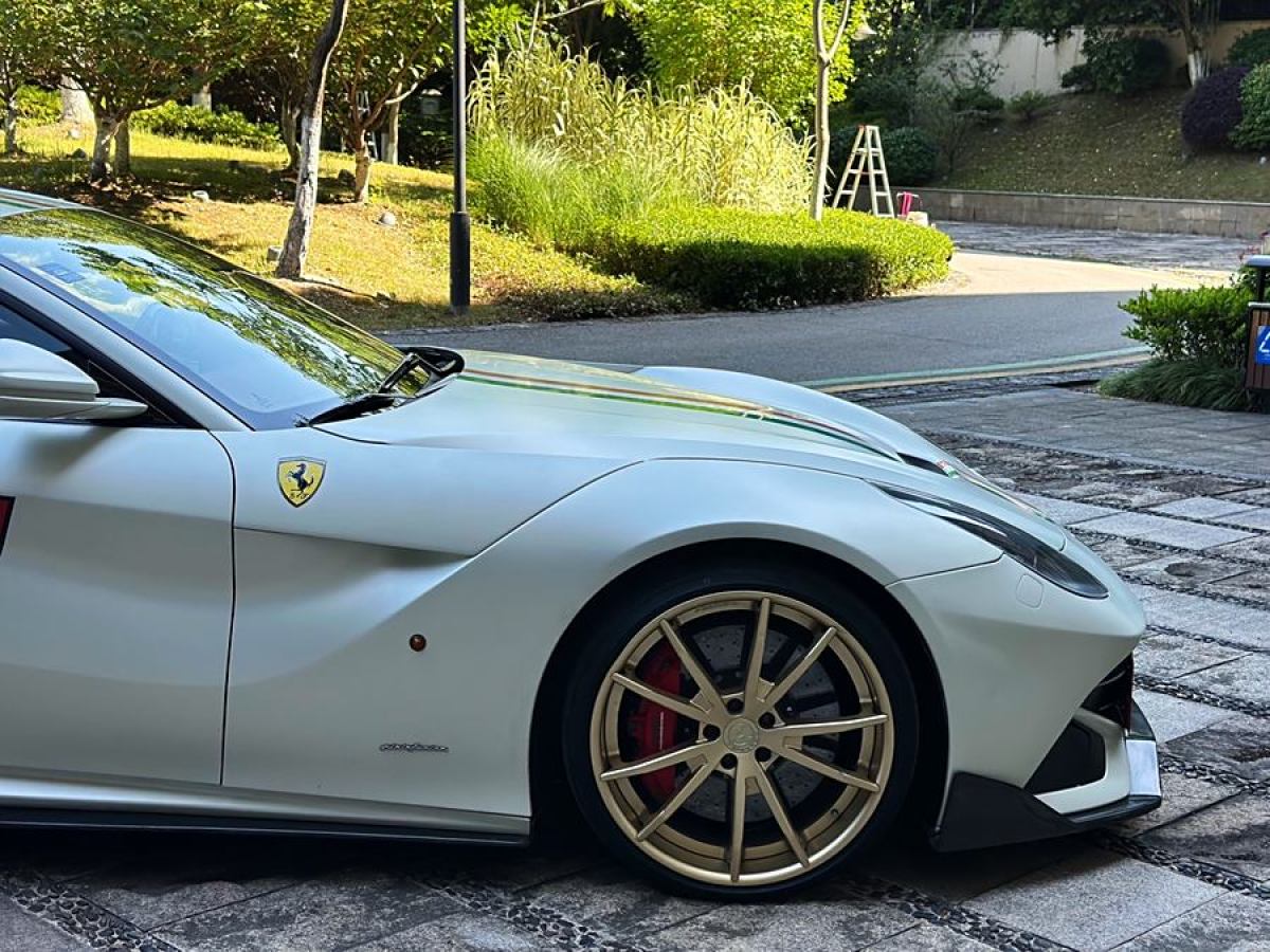 法拉利 F12berlinetta  2013款 6.3L 標(biāo)準(zhǔn)型圖片