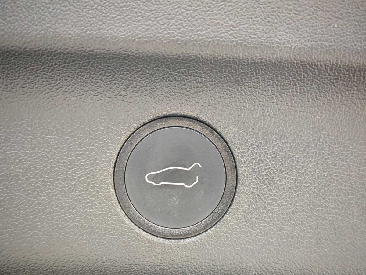 特斯拉 Model Y  2021款 改款 長續(xù)航全輪驅(qū)動版圖片