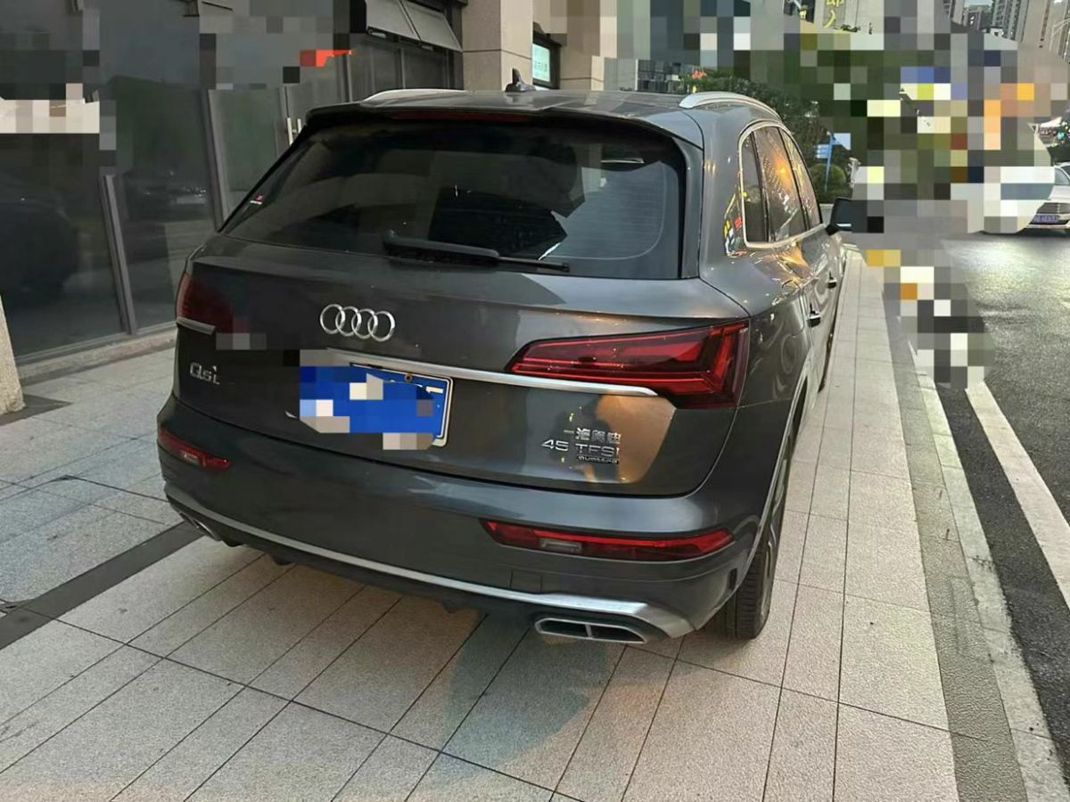 奧迪 奧迪Q5 e-tron  2022款 40 e-tron 星耀型 機甲套裝圖片
