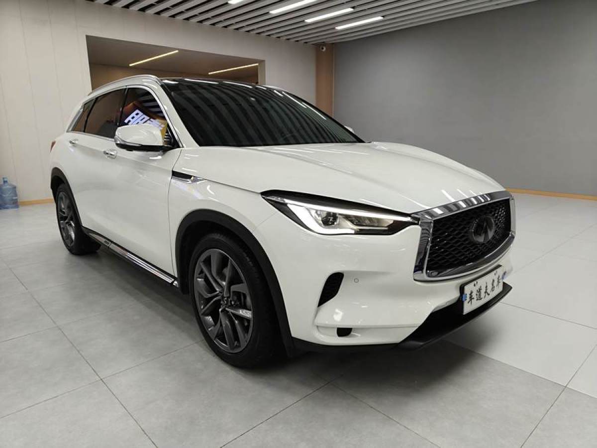 英菲尼迪 QX50  2022款 2.0T 四驅(qū)領(lǐng)航版圖片