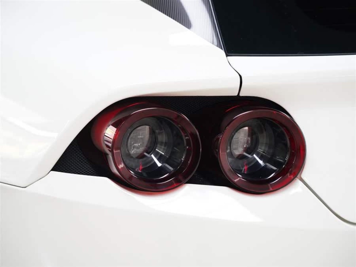 法拉利 GTC4Lusso  2017款 3.9T V8圖片