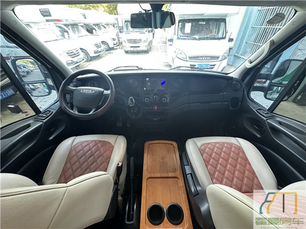 2019年9月依維柯 2019款齊星依維柯后拓展C型房車