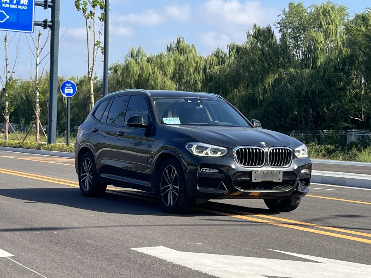 2019年9月寶馬 寶馬X3  2019款  xDrive30i 領(lǐng)先型 M運(yùn)動(dòng)套裝