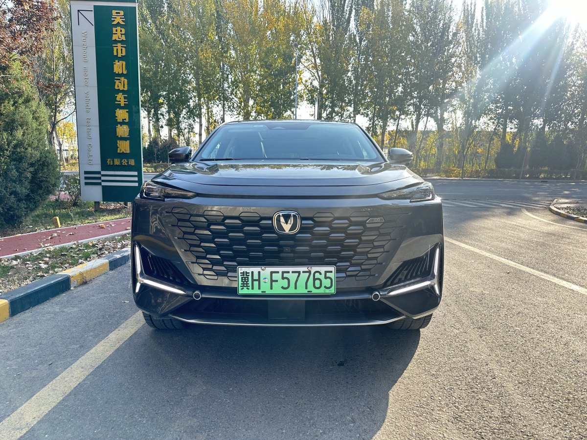 長(zhǎng)安 長(zhǎng)安UNI-K新能源  2023款 智電iDD 1.5T 135km智領(lǐng)型圖片