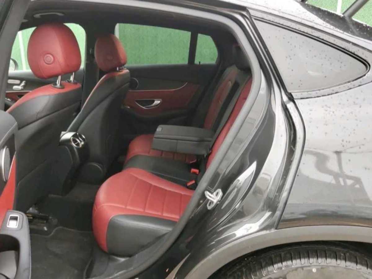 奔驰 奔驰GLC  2023款 GLC 300 4MATIC 轿跑SUV图片