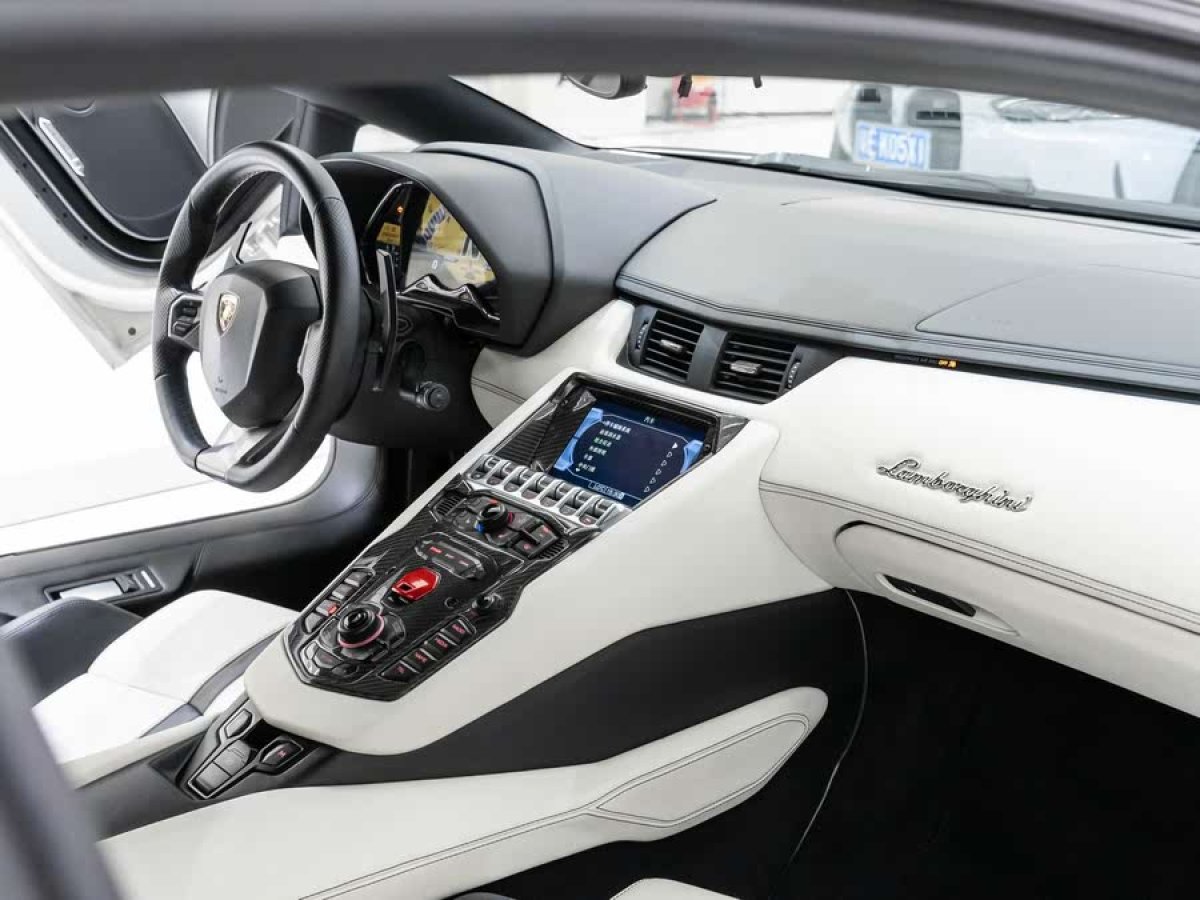蘭博基尼 Aventador  2011款 LP 700-4圖片