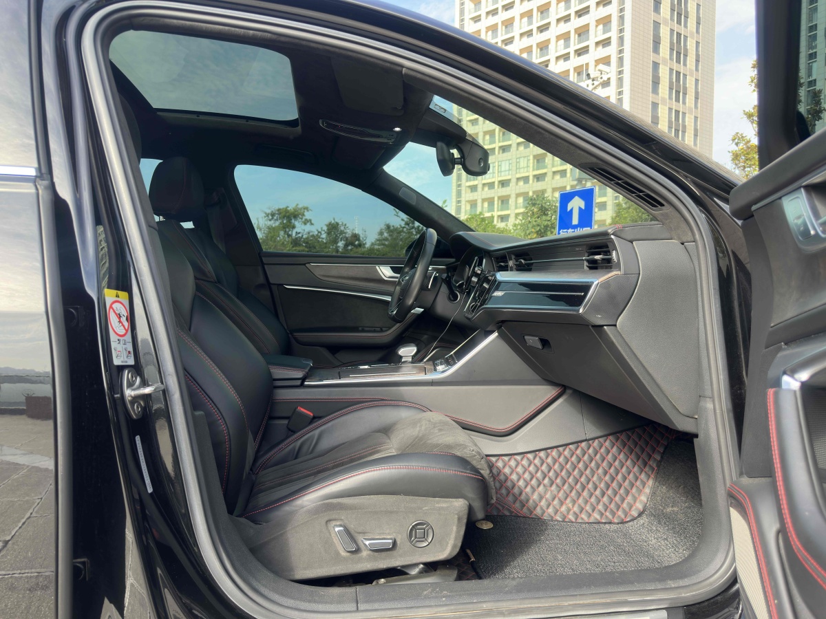 奧迪 奧迪A6L  2019款 45 TFSI quattro 臻選動(dòng)感型圖片