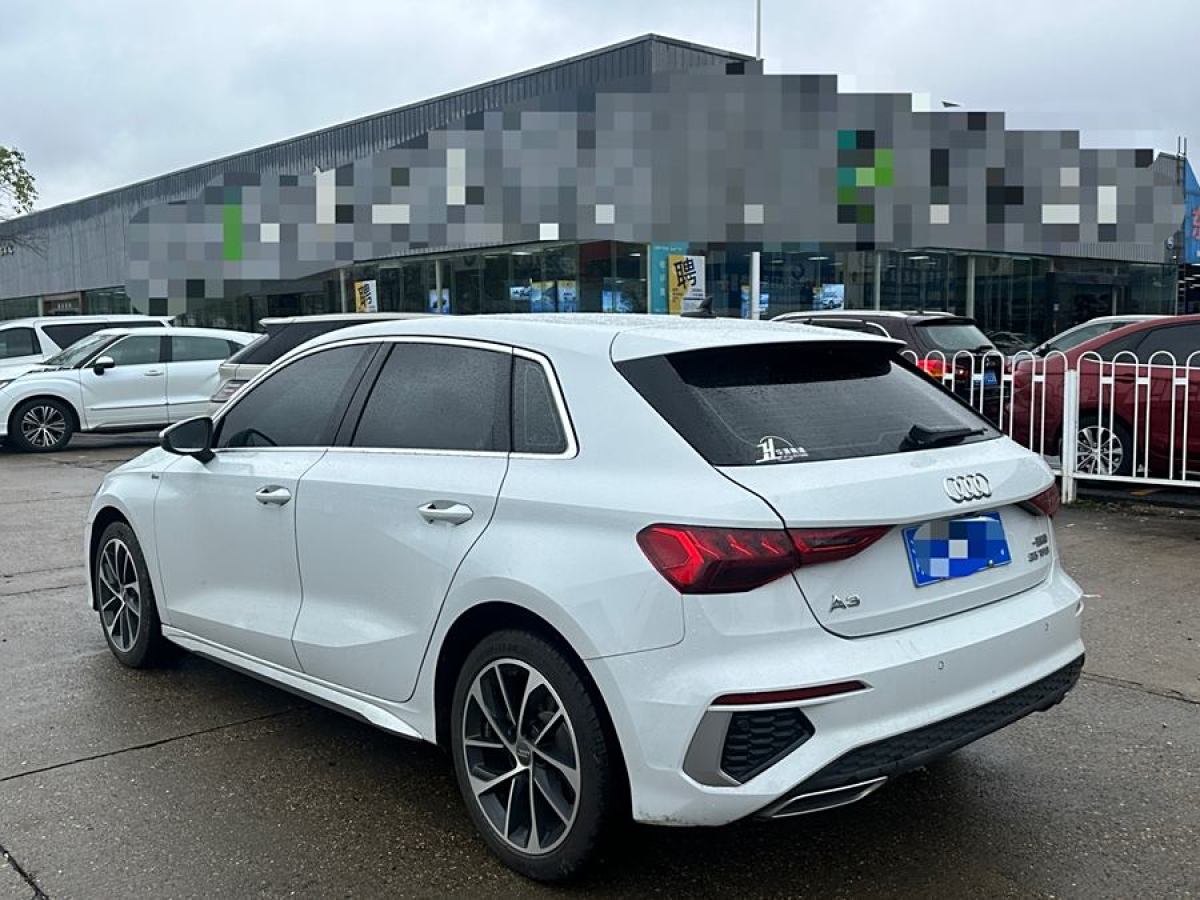 2021年12月奧迪 奧迪A3  2021款 Sportback 35 TFSI 進(jìn)取致雅型