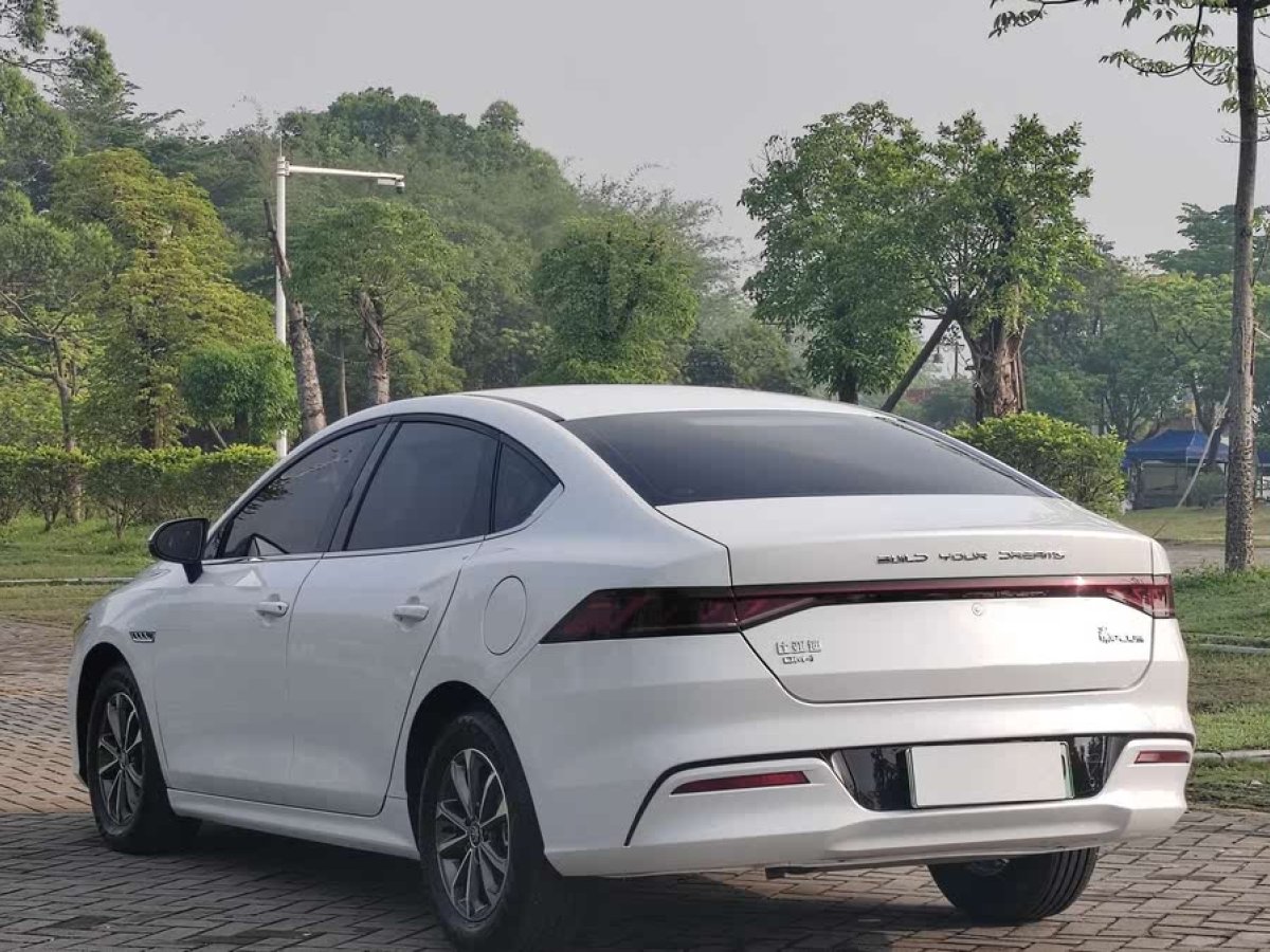 比亞迪 秦PLUS  2023款 冠軍版 DM-i 55KM領(lǐng)先型圖片