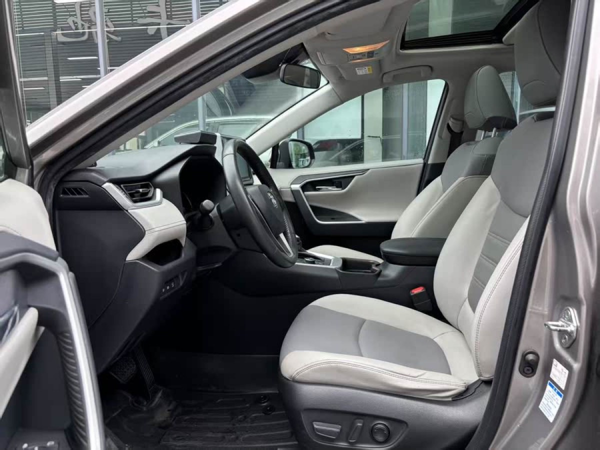 豐田 RAV4榮放  2023款 雙擎 2.5L E-CVT四驅精英Plus版圖片