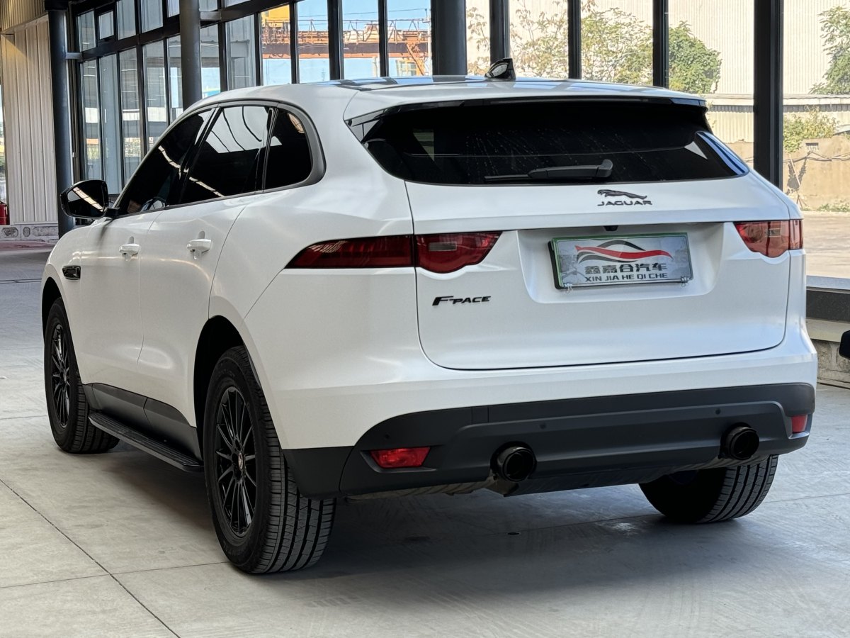 2018年3月捷豹 F-PACE  2018款 2.0T 四驅(qū)都市尊享版