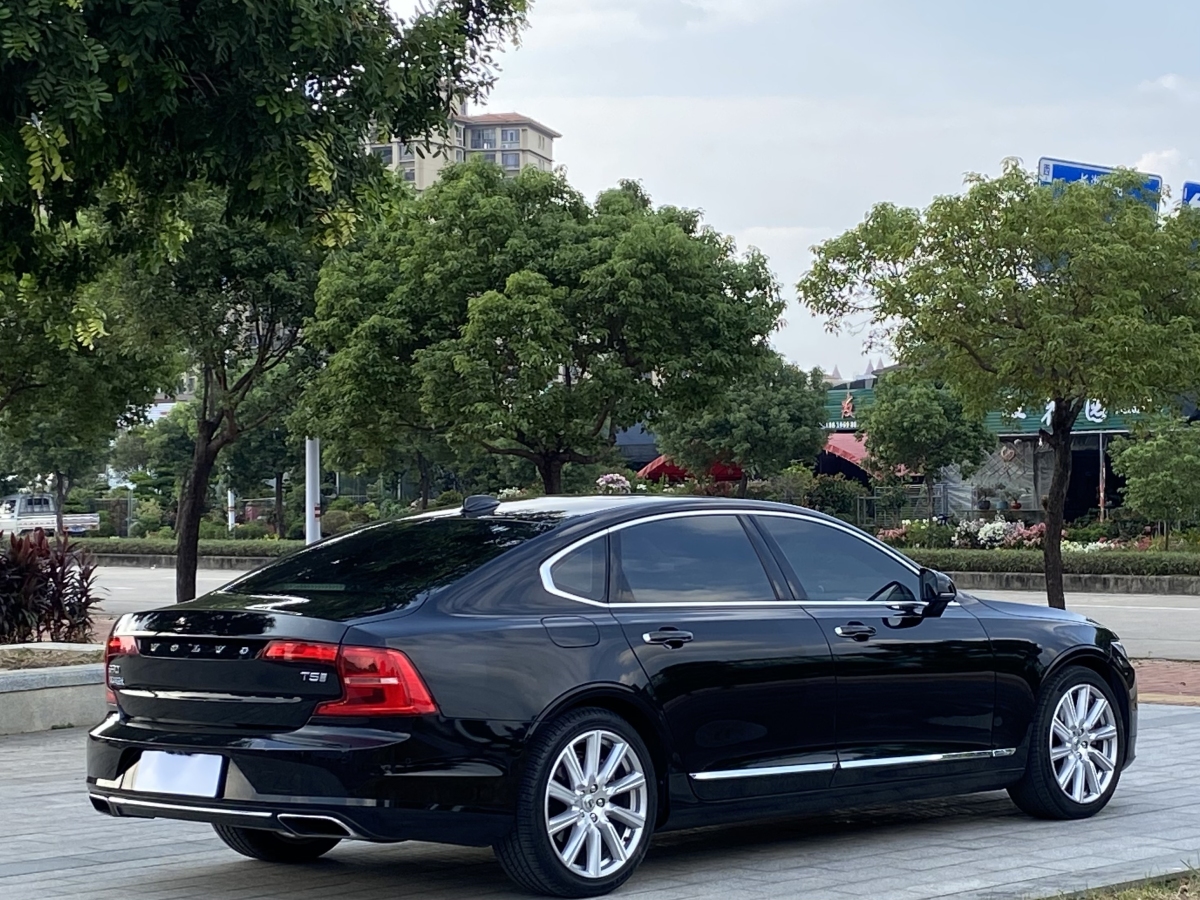 沃爾沃 S90  2018款 T5 智尊版圖片