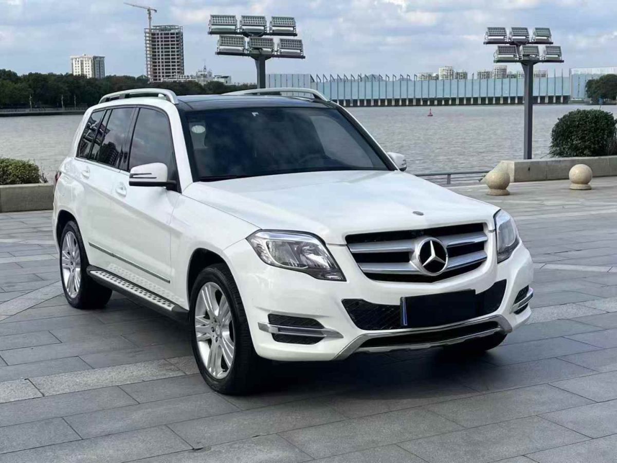 奔馳 奔馳GLK級(jí)  2014款 GLK 260 4MATIC 動(dòng)感型圖片