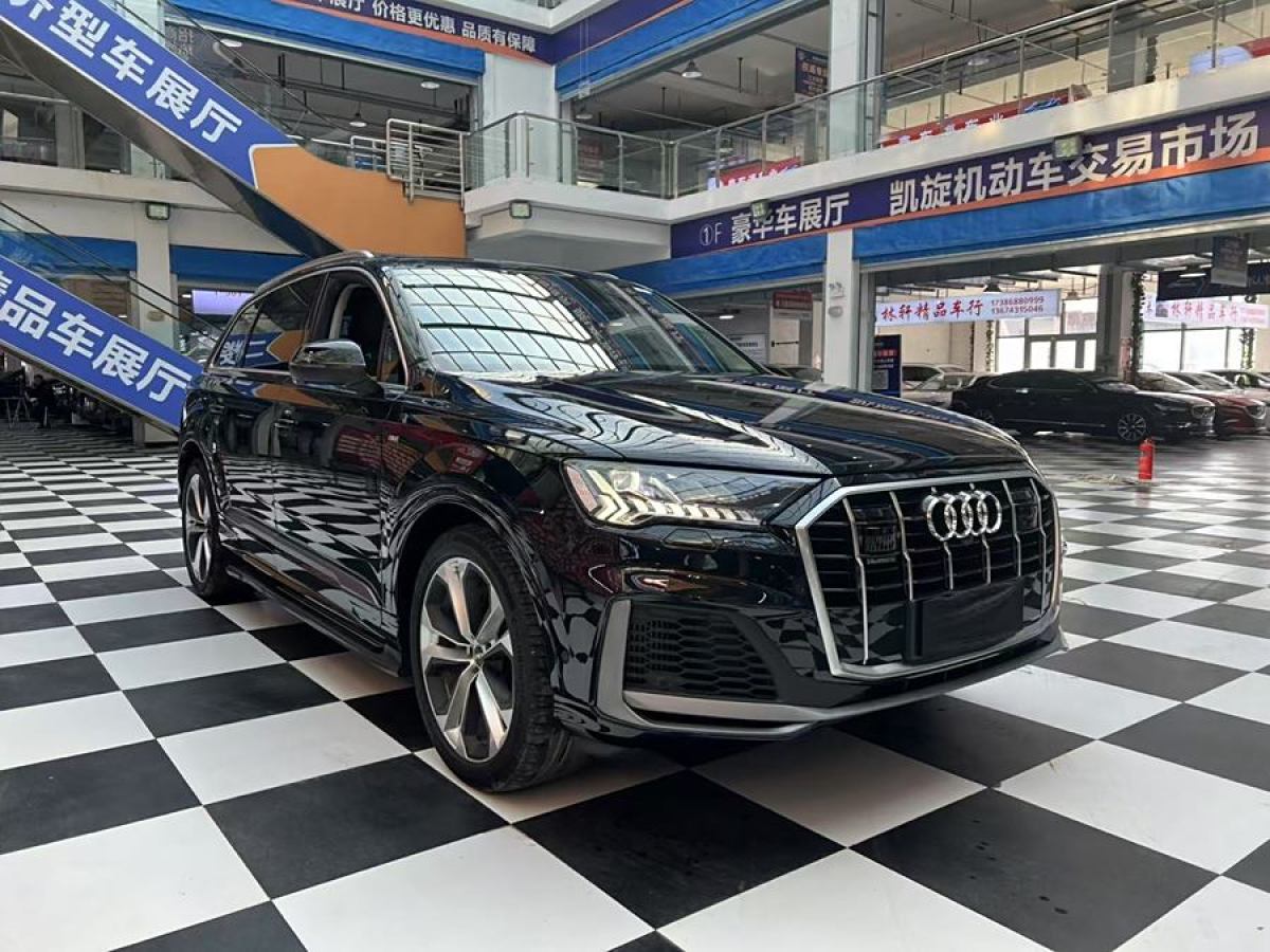 奧迪 奧迪Q7  2024款 55 TFSI quattro S line運(yùn)動型圖片