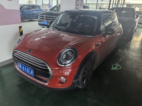 MINI COUNTRYMAN  2018款 1.5T COOPER 艺术家