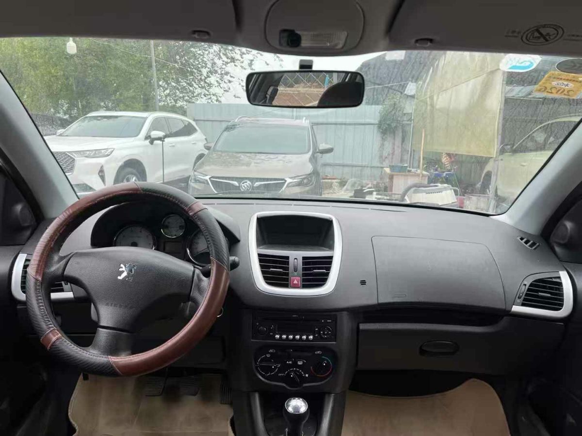 標(biāo)致 2008  2014款 1.6L 手動卓越版圖片