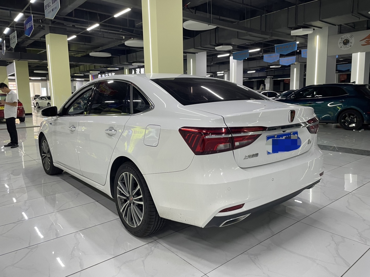 榮威 i6  2020款  PLUS 1.6L CVT 4G互聯(lián)榮耀旗艦版圖片