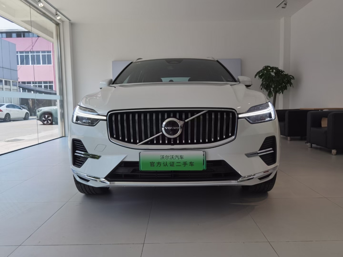 沃爾沃 XC60新能源  2024款 T8 插電混動 長續(xù)航四驅智遠豪華版圖片