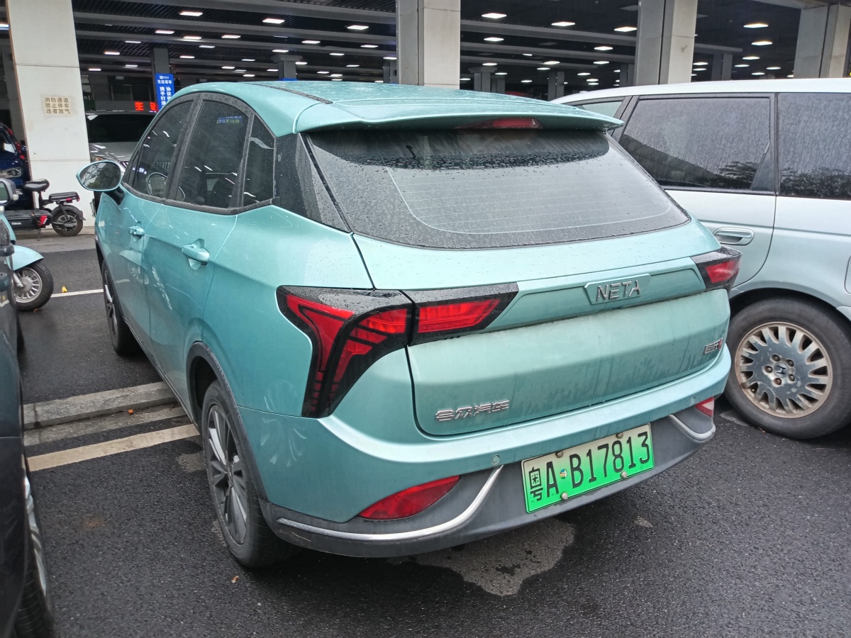 哪吒 哪吒V  2022款 潮 400 Lite 粉色定制款圖片