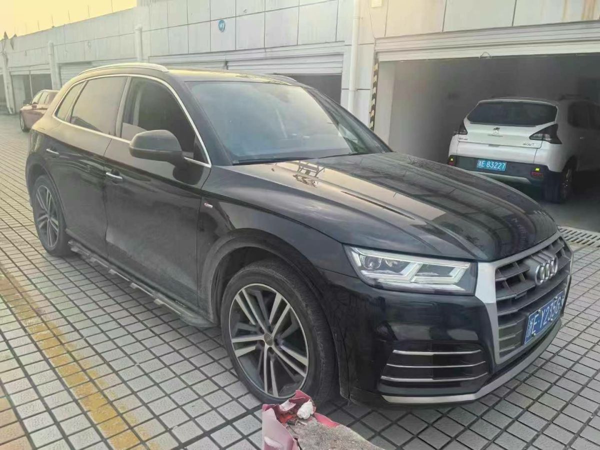 奧迪 奧迪Q3  2020款 35 TFSI 時(shí)尚動(dòng)感型圖片