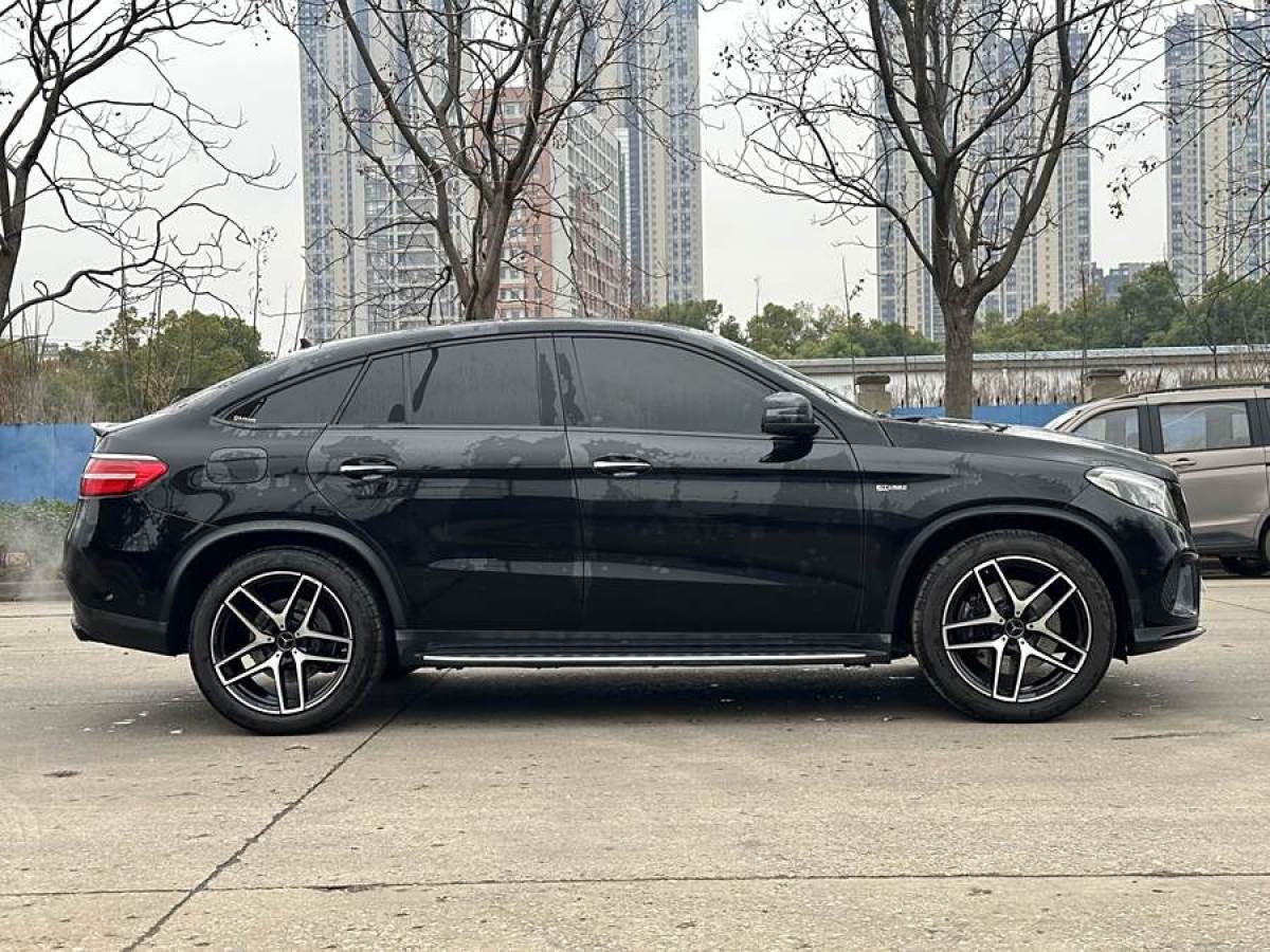 2019年4月奔馳 奔馳GLE轎跑 AMG  2017款 AMG GLE 43 4MATIC 轎跑SUV